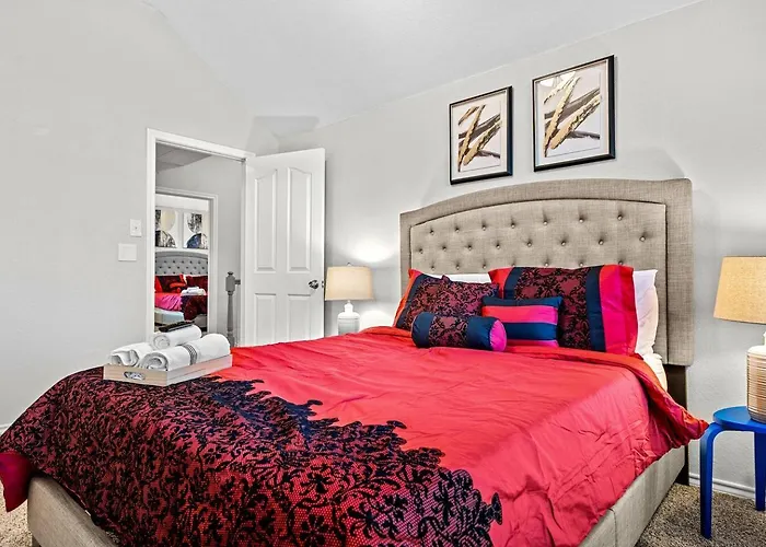 Spacious 4-bedroom For Relocating Families Fort Worth