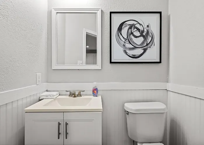 Spacious 4-bedroom For Relocating Families *